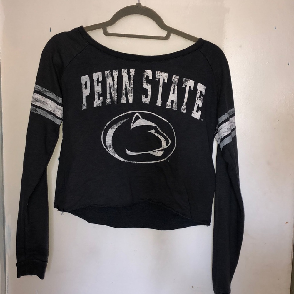 Penn State sweatshirt.